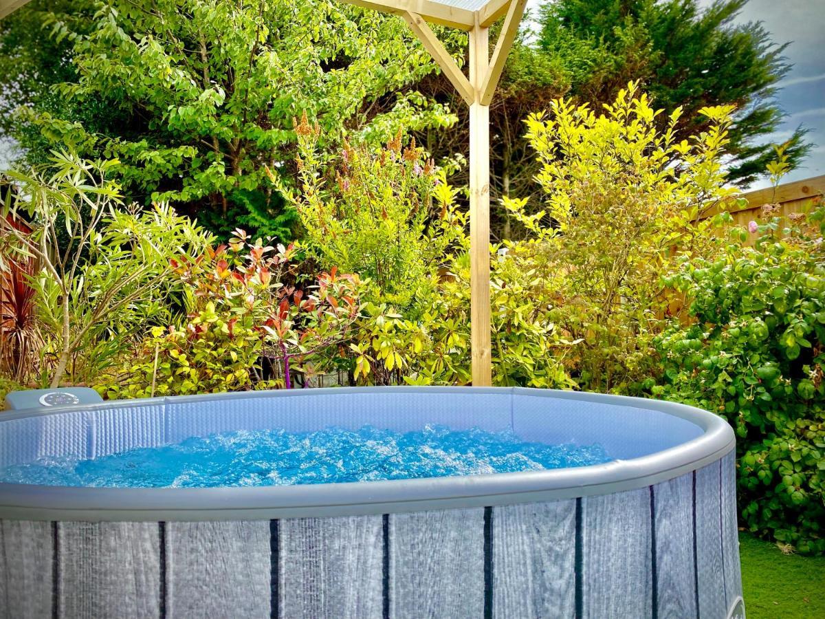 Remarkable 3-Bed Hot Tub House In Blackpool Kültér fotó